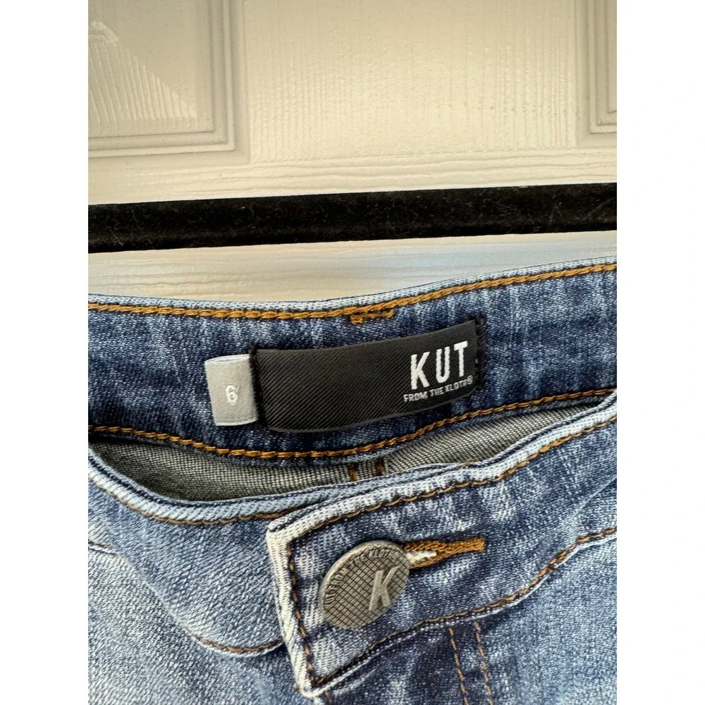KUT from the Kloth Women Medium Wash Cut Off Denim Shorts Size 6 Raw Hem